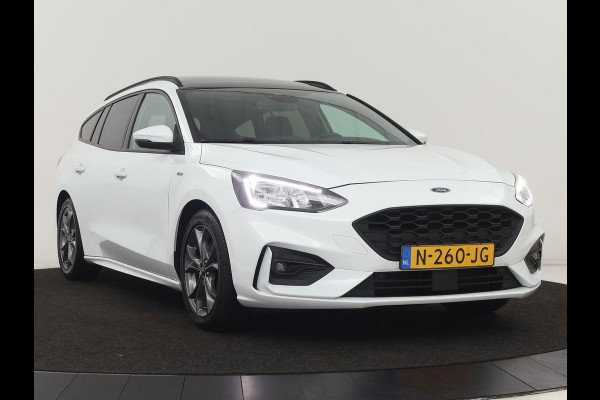 Ford Focus 1.0 EcoBoost Hybrid ST Line X Business | Panoramadak | Trekhaak | Head-up | Carplay | Camera | Stuurverwarming | Stoelverwarming | Adaptive cruise | LMV 17 inch | Sportstoelen