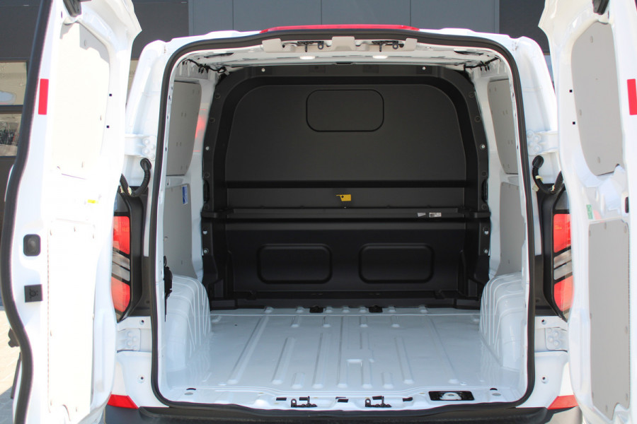 Ford Transit Custom 320 2.0 TDCI L2H1 Trend DC 136pk - Carplay - Android - Camera - Trekhaak - LED koplampen - Stoelverwarming - Draadloos laden - R