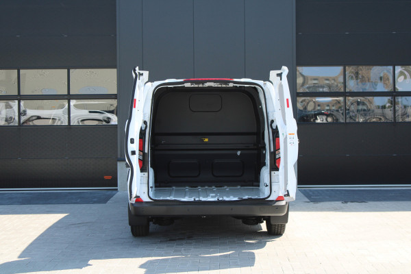 Ford Transit Custom 320 2.0 TDCI L2H1 Trend DC 136pk - Carplay - Android - Camera - Trekhaak - LED koplampen - Stoelverwarming - Draadloos laden - R