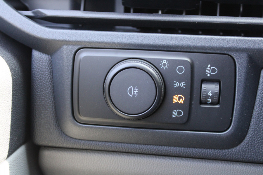 Ford Transit Custom 320 2.0 TDCI L2H1 Trend DC 136pk - Carplay - Android - Camera - Trekhaak - LED koplampen - Stoelverwarming - Draadloos laden - R