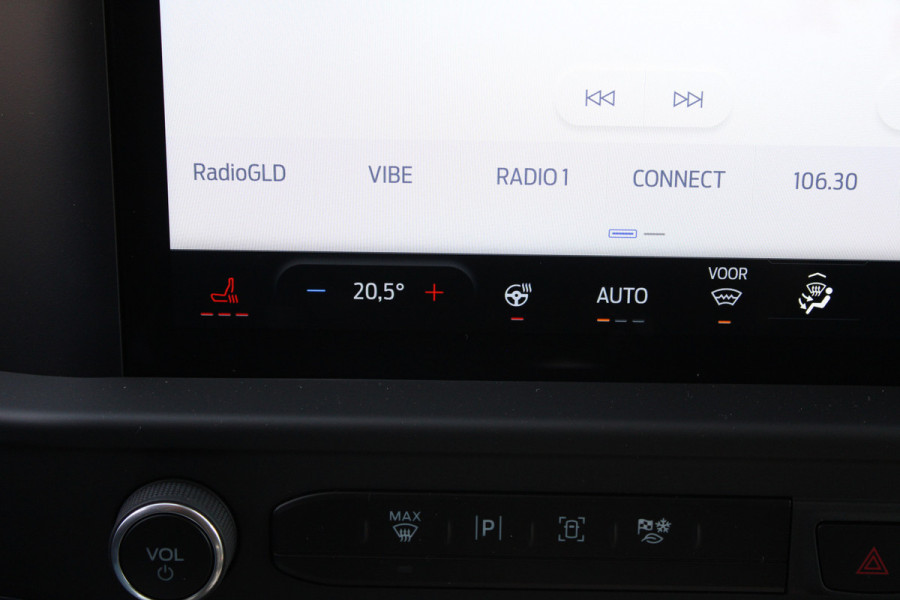 Ford Transit Custom 320 2.0 TDCI L2H1 Trend DC 136pk - Carplay - Android - Camera - Trekhaak - LED koplampen - Stoelverwarming - Draadloos laden - R