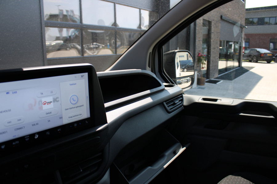 Ford Transit Custom 320 2.0 TDCI L2H1 Trend DC 136pk - Carplay - Android - Camera - Trekhaak - LED koplampen - Stoelverwarming - Draadloos laden - R