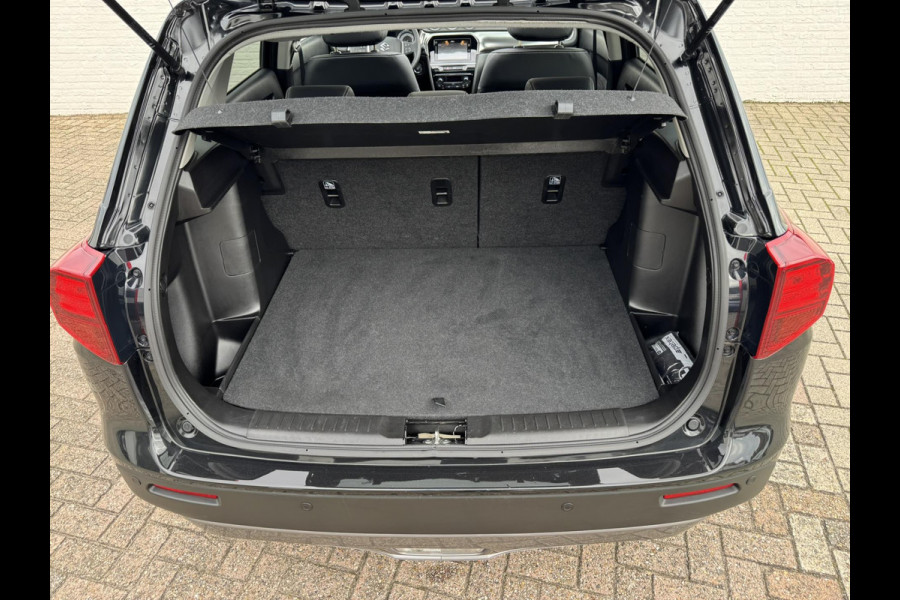 Suzuki Vitara 1.5 Hybrid Style Adaptive cruise Climate control Full LED Panoramadak Achteruitrijcamera Apple / Android
