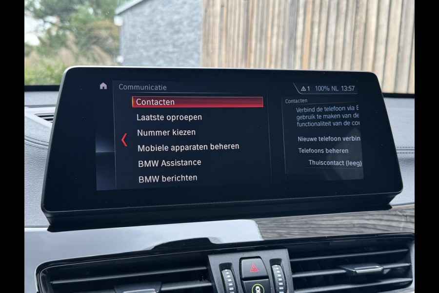 BMW X1 sDrive20i Business Edition Automaat Sport Line | HUD | LED verlichting | Sportstoelen | Head-up display | 18 inch lichtmetalen v