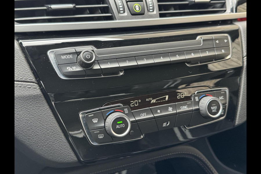 BMW X1 sDrive20i Business Edition Automaat Sport Line | HUD | LED verlichting | Sportstoelen | Head-up display | 18 inch lichtmetalen v