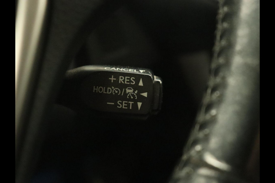 Toyota RAV4 2.5 Hybrid Executive | Trekhaak | Leder | 360 Camera | Stoelverwarming | Adaptive cruise | Navigatie | Memory | Bluetooth | JBL audio | Getint glas | Full LED