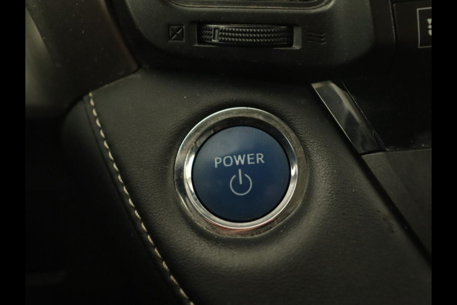 Toyota RAV4 2.5 Hybrid Executive | Trekhaak | Leder | 360 Camera | Stoelverwarming | Adaptive cruise | Navigatie | Memory | Bluetooth | JBL audio | Getint glas | Full LED