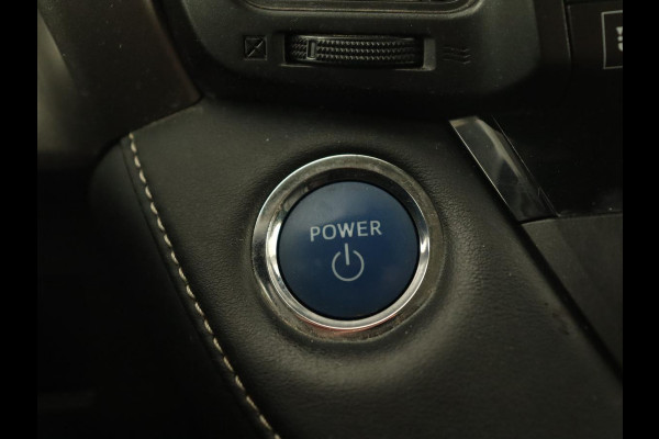 Toyota RAV4 2.5 Hybrid Executive | Trekhaak | Leder | 360 Camera | Stoelverwarming | Adaptive cruise | Navigatie | Memory | Bluetooth | JBL audio | Getint glas | Full LED