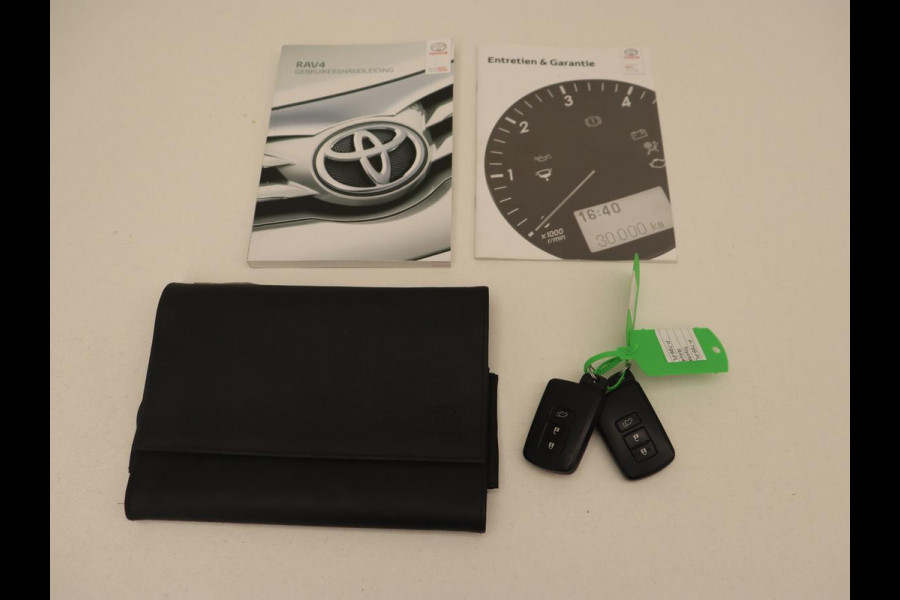 Toyota RAV4 2.5 Hybrid Executive | Trekhaak | Leder | 360 Camera | Stoelverwarming | Adaptive cruise | Navigatie | Memory | Bluetooth | JBL audio | Getint glas | Full LED