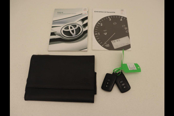 Toyota RAV4 2.5 Hybrid Executive | Trekhaak | Leder | 360 Camera | Stoelverwarming | Adaptive cruise | Navigatie | Memory | Bluetooth | JBL audio | Getint glas | Full LED