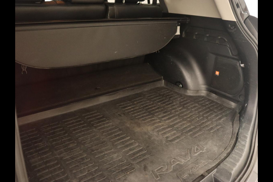Toyota RAV4 2.5 Hybrid Executive | Trekhaak | Leder | 360 Camera | Stoelverwarming | Adaptive cruise | Navigatie | Memory | Bluetooth | JBL audio | Getint glas | Full LED