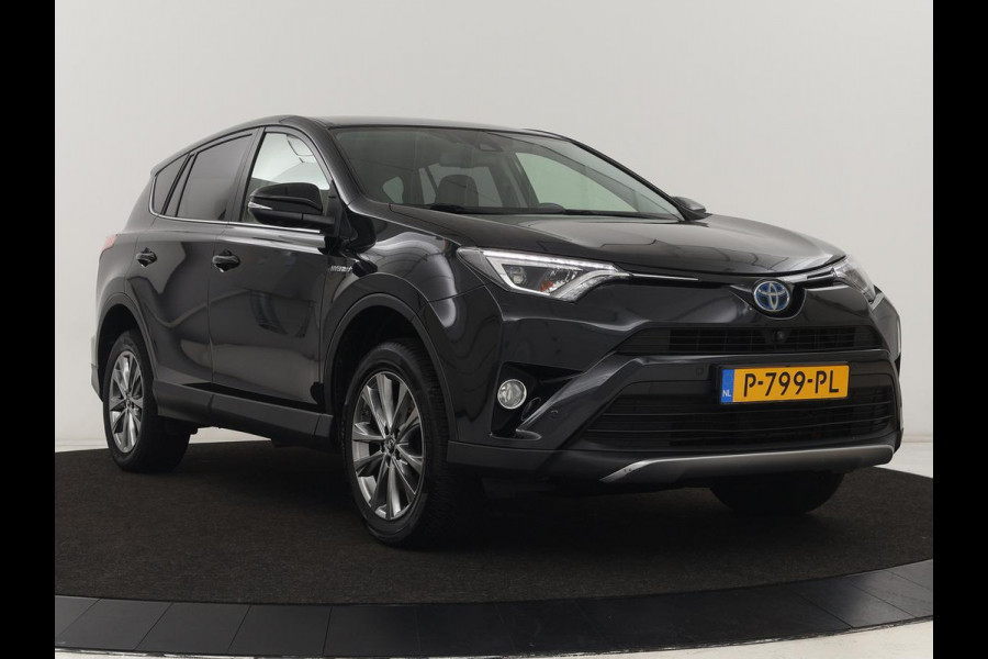 Toyota RAV4 2.5 Hybrid Executive | Trekhaak | Leder | 360 Camera | Stoelverwarming | Adaptive cruise | Navigatie | Memory | Bluetooth | JBL audio | Getint glas | Full LED