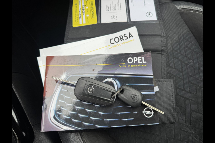Opel Corsa 1.2 Elegance | Adaptive Cruise Control | Camera | Lane Assist | Carplay | Privacy Glass | Lichtmetalen Velgen |