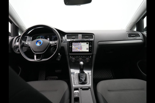 Volkswagen e-Golf E-DITION 136pk Navigatie Warmtepomp Virtual cockpit Acc 8