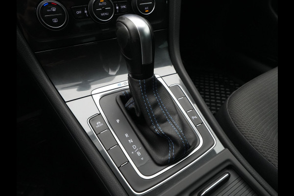 Volkswagen e-Golf E-DITION 136pk Navigatie Warmtepomp Virtual cockpit Acc 8