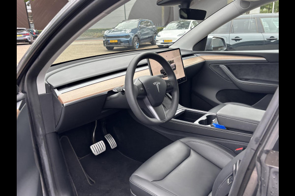 Tesla Model Y Performance AWD 75 kWh VAN: 44.900,- VOOR: 41.877,- UW HERSFTVOORDEEL: 3.023,- EURO 1e eigenaar | ORIGINEEL NL auto | TREKHAAK | TESLA VOLLEDIGE GARANTIE T/M 03-2027/80.000KM