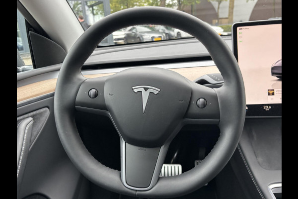 Tesla Model Y Performance AWD 75 kWh VAN: 44.900,- VOOR: 41.877,- UW HERSFTVOORDEEL: 3.023,- EURO 1e eigenaar | ORIGINEEL NL auto | TREKHAAK | TESLA VOLLEDIGE GARANTIE T/M 03-2027/80.000KM