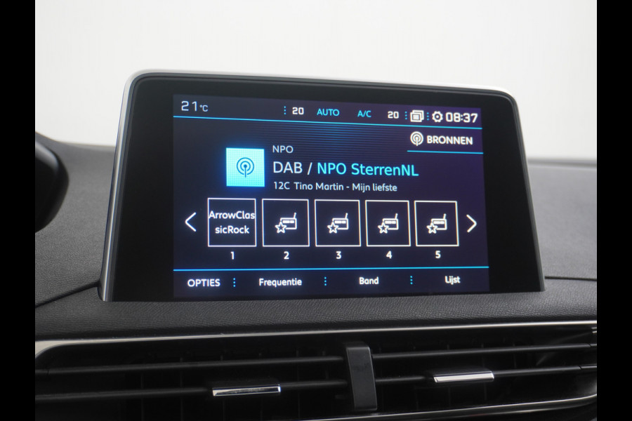 Peugeot 5008 7-Pers. 1.2T 131PK AUT-8 360°Camera Apple Carplay Android Auto Adap.Cruise 19" Elek.AchterklepFocal®-Hifi Audio Panoramaschuif-d 1e Eigenaar Origineel Nederlandse Auto Zeer compleet Origin. NLse auto