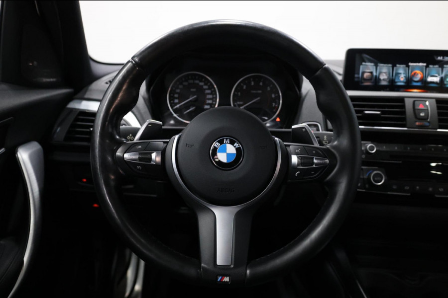 BMW 1-serie M140i xDrive LED/SCHUIFDAK/HARMAN/LEER+S.VERWARMING/19" LMV/CAM/CRUISE/ECC/12 MND GARANTIE!