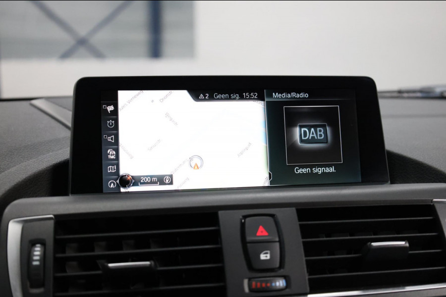 BMW 1-serie M140i xDrive LED/SCHUIFDAK/HARMAN/LEER+S.VERWARMING/19" LMV/CAM/CRUISE/ECC/12 MND GARANTIE!