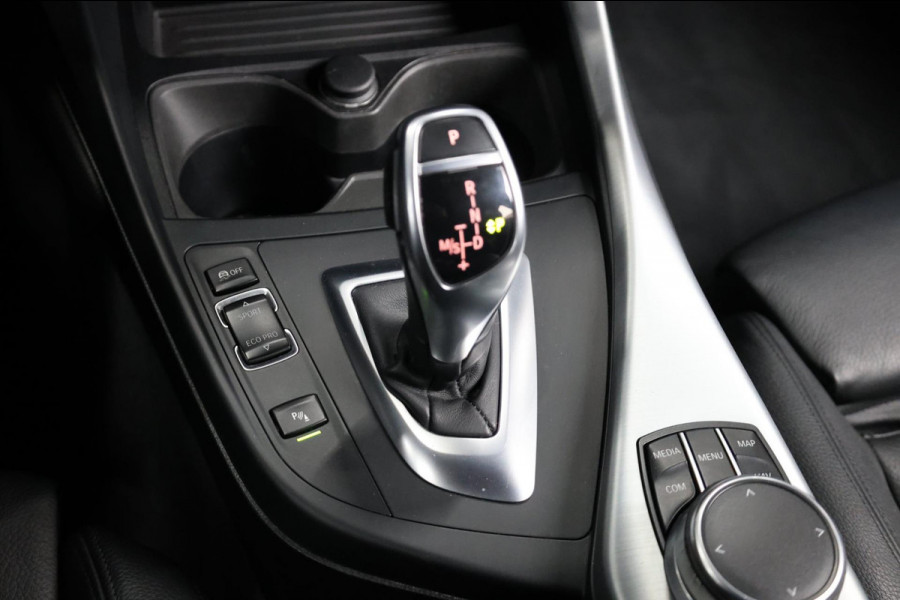 BMW 1-serie M140i xDrive LED/SCHUIFDAK/HARMAN/LEER+S.VERWARMING/19" LMV/CAM/CRUISE/ECC/12 MND GARANTIE!