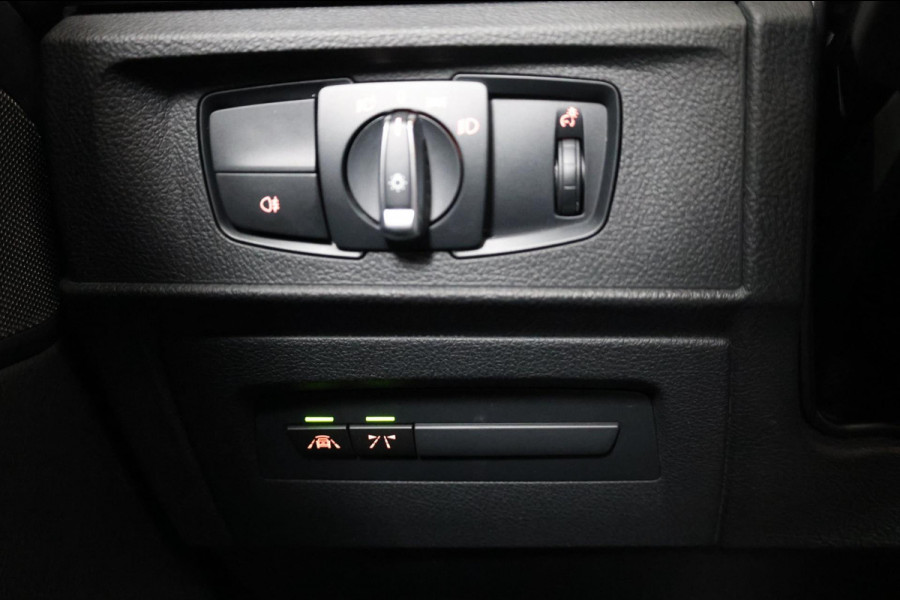 BMW 1-serie M140i xDrive LED/SCHUIFDAK/HARMAN/LEER+S.VERWARMING/19" LMV/CAM/CRUISE/ECC/12 MND GARANTIE!