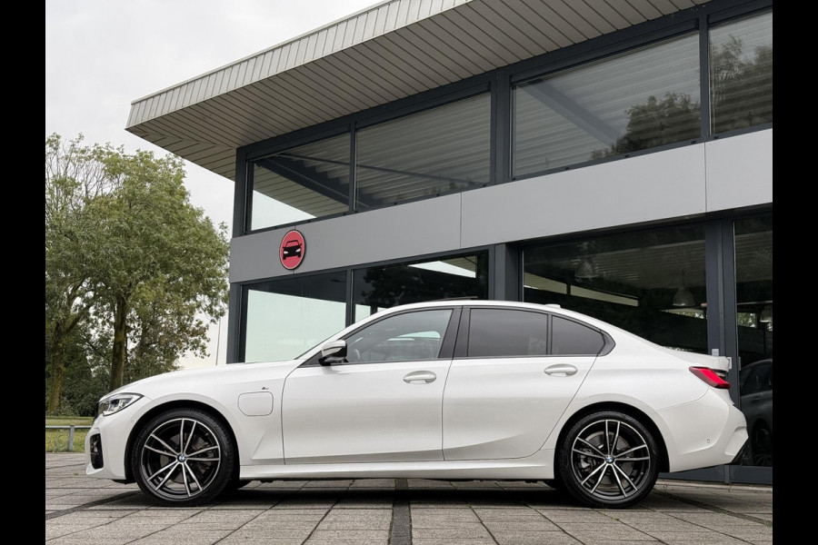 BMW 3-serie 320e Aut. Hybrid M-Sport | 204pk | Panorama | BMW Laser | Leder | Camera |