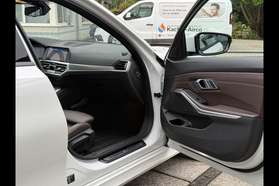 BMW 3-serie 320e Aut. Hybrid M-Sport | 204pk | Panorama | BMW Laser | Leder | Camera |