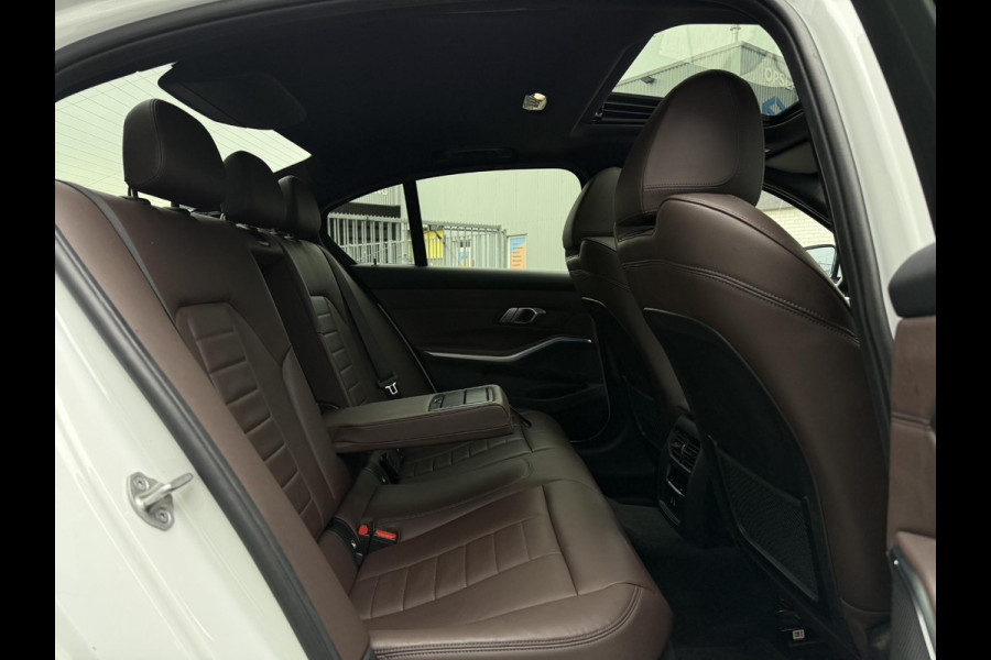 BMW 3-serie 320e Aut. Hybrid M-Sport | 204pk | Panorama | BMW Laser | Leder | Camera |