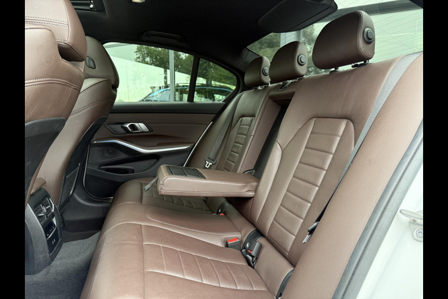 BMW 3-serie 320e Aut. Hybrid M-Sport | 204pk | Panorama | BMW Laser | Leder | Camera |