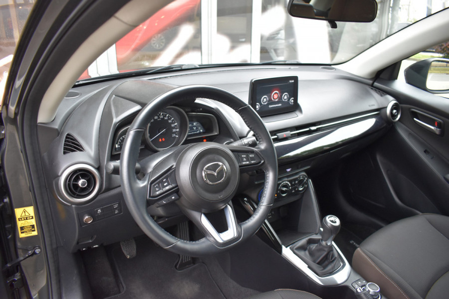 Mazda 2 1.5 Skyactiv-G Comfort Carplay / Cruise control / Airco / LM velgen / Camera
