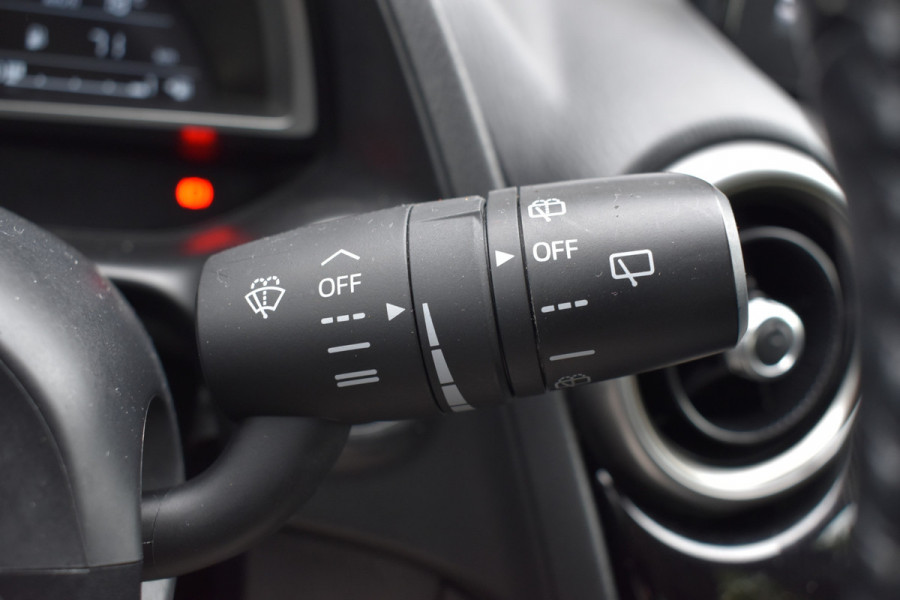 Mazda 2 1.5 Skyactiv-G Comfort Carplay / Cruise control / Airco / LM velgen / Camera