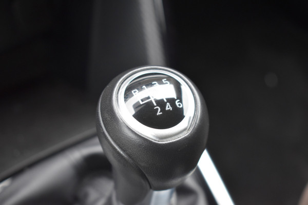 Mazda 2 1.5 Skyactiv-G Comfort Carplay / Cruise control / Airco / LM velgen / Camera