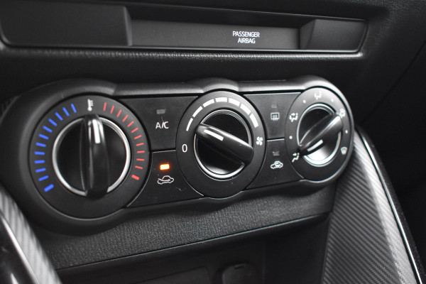 Mazda 2 1.5 Skyactiv-G Comfort Carplay / Cruise control / Airco / LM velgen / Camera
