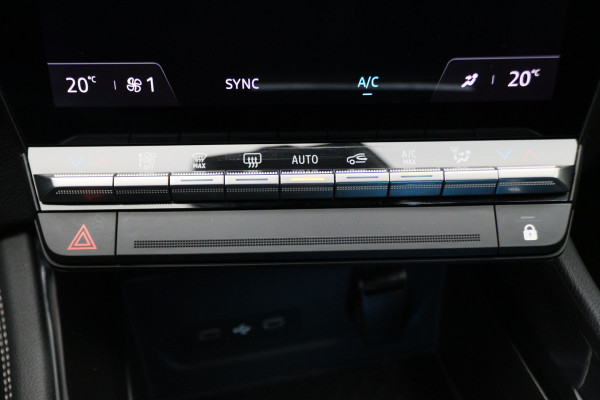 Renault Austral 1.2 E-Tech full hybrid 200 techno Automaat LED, Camera, Apple Carplay, Dodehoeksensor, Sfeerverlichting, Keyless, 19"