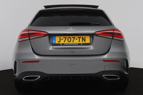 Mercedes-Benz A-Klasse 180 Business Solution AMG (PANORAMADAK, SFEERVERLICHTING, STOELVERWARMING, ELEKTR STOELEN, CAMERA)