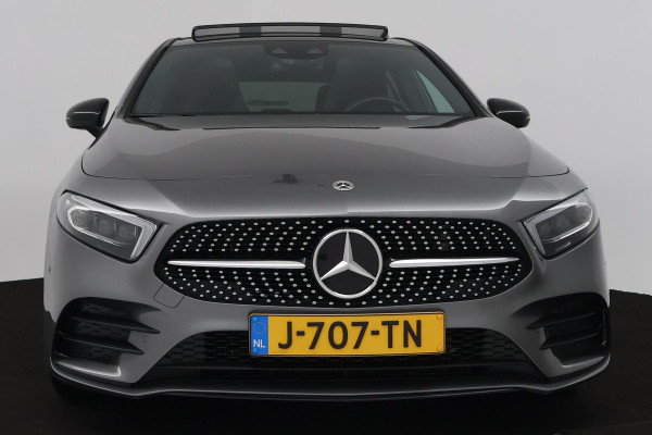 Mercedes-Benz A-Klasse 180 Business Solution AMG (PANORAMADAK, SFEERVERLICHTING, STOELVERWARMING, ELEKTR STOELEN, CAMERA)