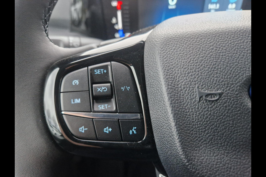 Ford Transit Custom 300 2.0 TDCI L2H1 Limited 136pk | Achterklep Uniek! | Stoelverwarming | Trekhaak | Laadvloer en zijwand betimmering