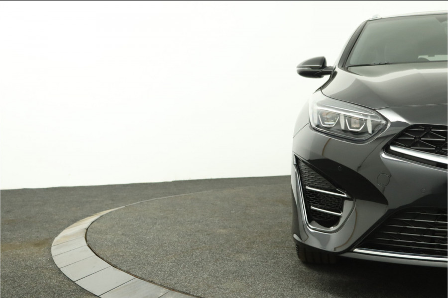 Kia Ceed Sportswagon 1.5 T-GDi GT-Line Apple Carplay/Android Auto - Cruise Control - Dodehoekdetectie - Climate Control - Panorama Dak - Navigatie - Stoel/Stuur Verwarming - Fabrieksgarantie tot 07-2031