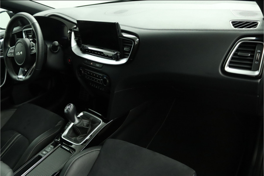 Kia Ceed Sportswagon 1.5 T-GDi GT-Line Apple Carplay/Android Auto - Cruise Control - Dodehoekdetectie - Climate Control - Panorama Dak - Navigatie - Stoel/Stuur Verwarming - Fabrieksgarantie tot 07-2031