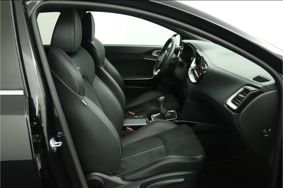 Kia Ceed Sportswagon 1.5 T-GDi GT-Line Apple Carplay/Android Auto - Cruise Control - Dodehoekdetectie - Climate Control - Panorama Dak - Navigatie - Stoel/Stuur Verwarming - Fabrieksgarantie tot 07-2031