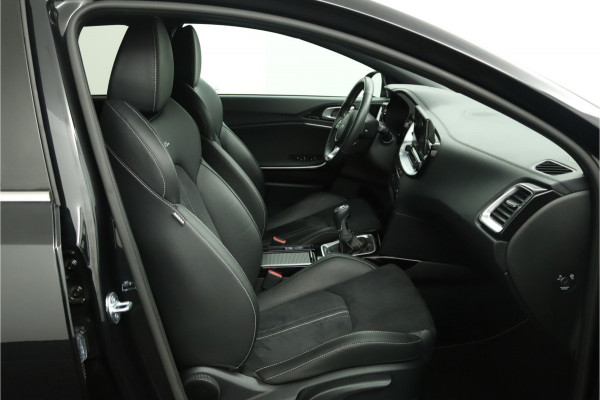 Kia Ceed Sportswagon 1.5 T-GDi GT-Line Apple Carplay/Android Auto - Cruise Control - Dodehoekdetectie - Climate Control - Panorama Dak - Navigatie - Stoel/Stuur Verwarming - Fabrieksgarantie tot 07-2031