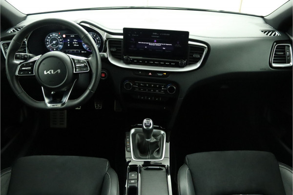 Kia Ceed Sportswagon 1.5 T-GDi GT-Line Apple Carplay/Android Auto - Cruise Control - Dodehoekdetectie - Climate Control - Panorama Dak - Navigatie - Stoel/Stuur Verwarming - Fabrieksgarantie tot 07-2031