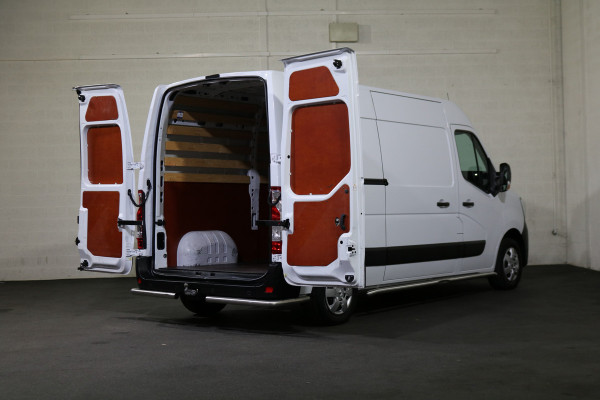 Renault Master T35 2.3 dCi 135 L2 H2 Work Edition