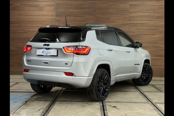 Jeep Compass 4xe 240 Plug-in Hybrid Electric S | Pano | Leder | 19' inch | Adaptive Cruise | Carplay