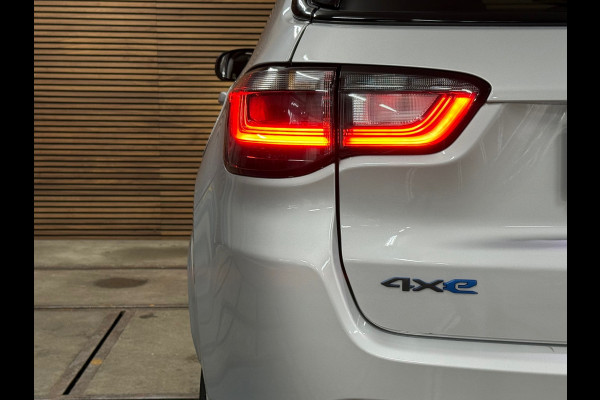 Jeep Compass 4xe 240 Plug-in Hybrid Electric S | Pano | Leder | 19' inch | Adaptive Cruise | Carplay