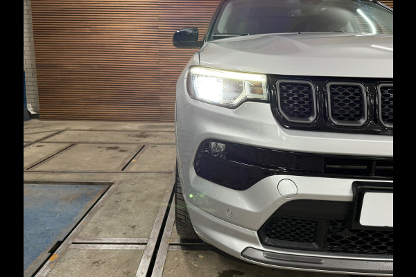 Jeep Compass 4xe 240 Plug-in Hybrid Electric S | Pano | Leder | 19' inch | Adaptive Cruise | Carplay
