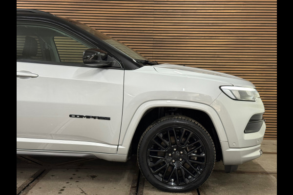 Jeep Compass 4xe 240 Plug-in Hybrid Electric S | Pano | Leder | 19' inch | Adaptive Cruise | Carplay