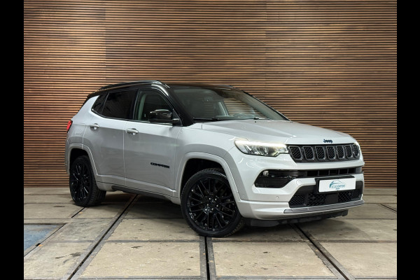 Jeep Compass 4xe 240 Plug-in Hybrid Electric S | Pano | Leder | 19' inch | Adaptive Cruise | Carplay