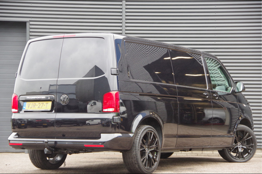 Volkswagen Transporter 2.0 TDI L2 150PK AUT. CAMERA, TREKHAAK, NAVI, CRUISE, AIRCO, PARKEERSENSOREN, APPLE CARPLAY, NL AUTO, NAP